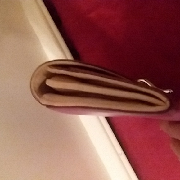 🎆Sale Kate Spade Dark Pink Wallet Very Good Condition - Picture 5 of 10